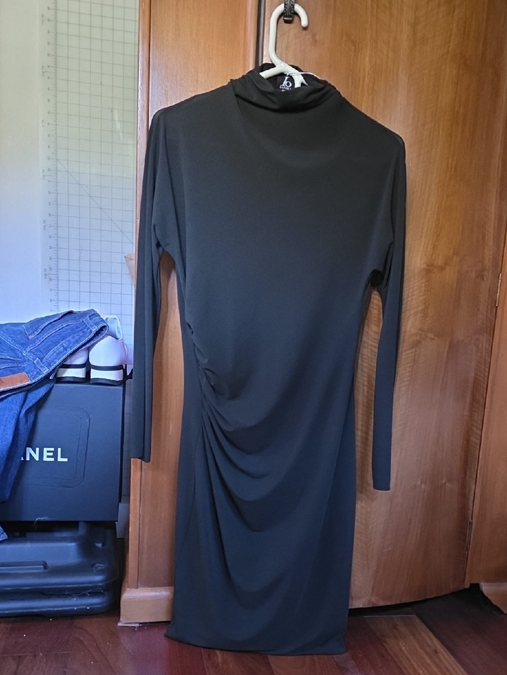 La Perla Moda Women's Black Long-Sleeve Ruched Midi Dress